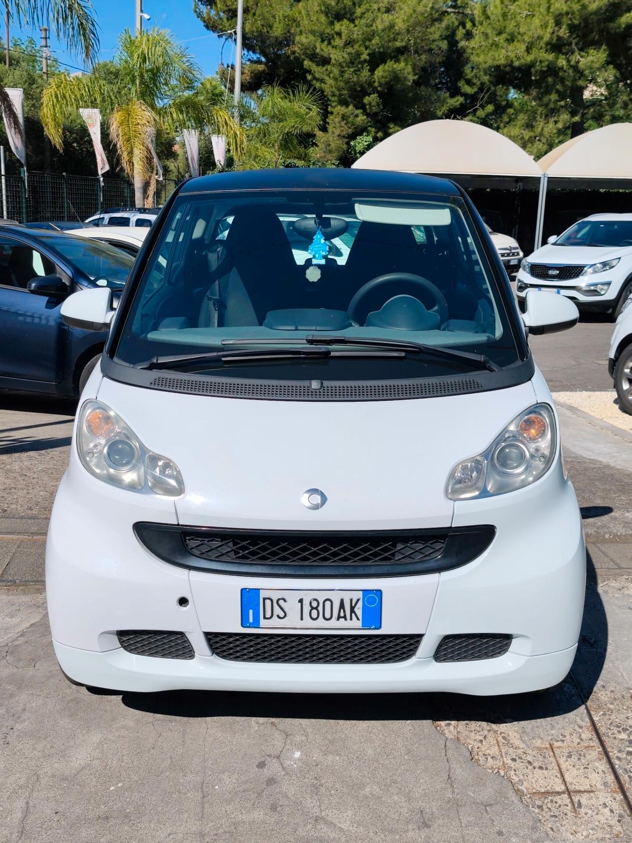 Smart ForTwo 1000 52 kW MHD coupé pure