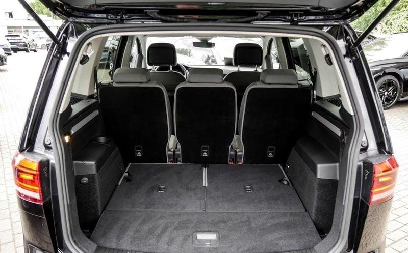 Volkswagen Touran Touran 2.0 TDI 150 CV SCR DSG Highline Camera 17" LED Cockpit Pro