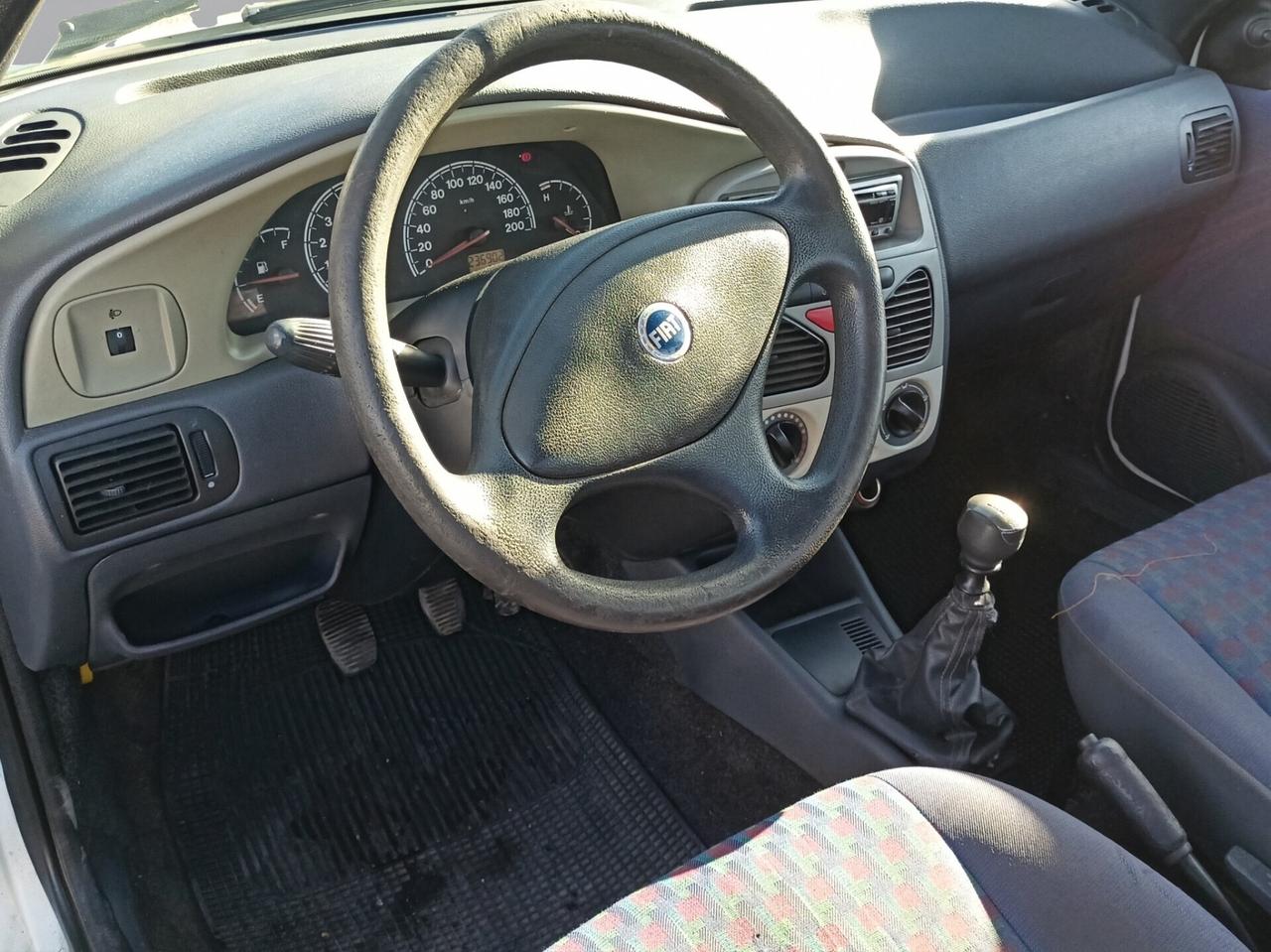 Fiat Strada 1.9 JTD Pick-up