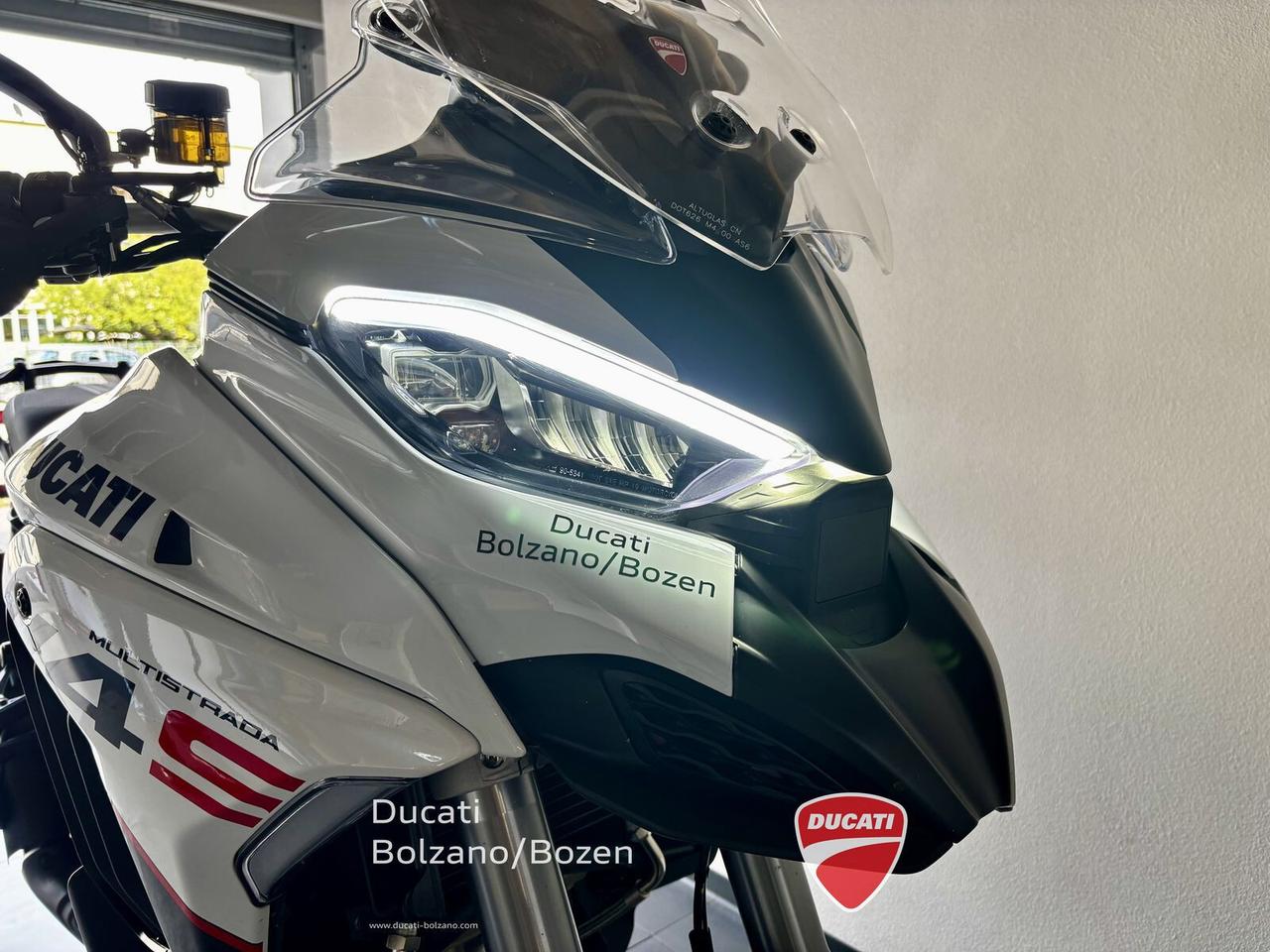 Ducati Multistrada V4s Performance