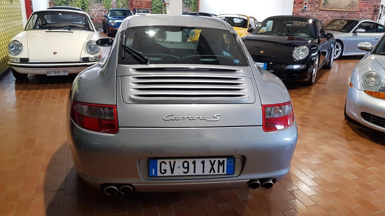 997 911 Porsche Carrera S Coupè Book service