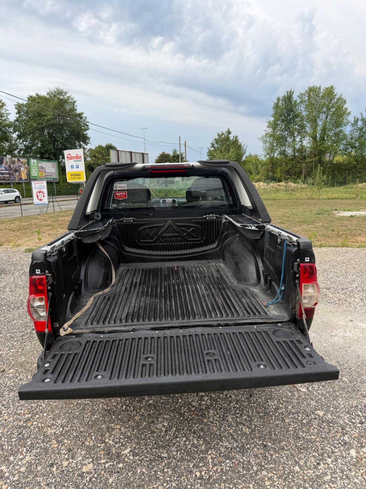 Isuzu D-Max 3.0 TD cat Crew Cab 4WD Pick-up LS Aut.