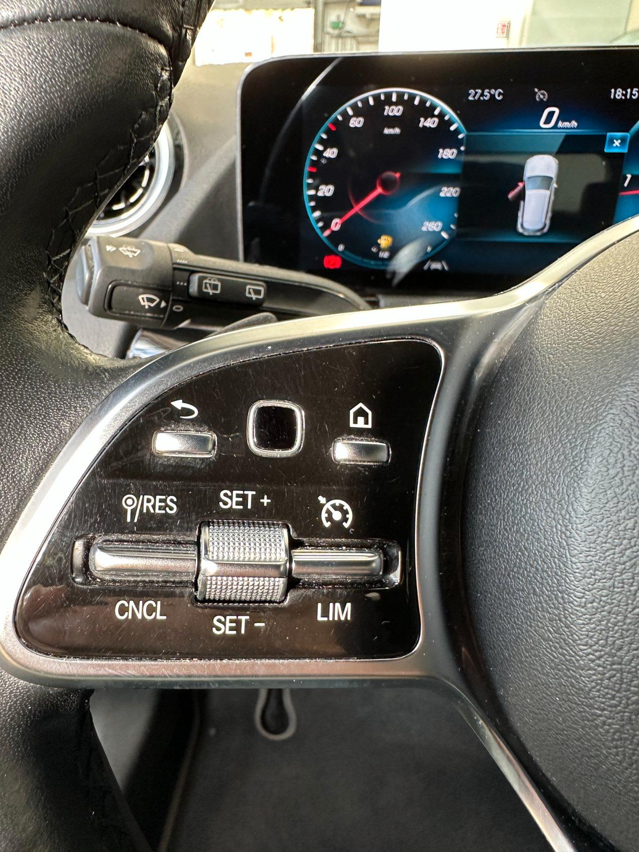 Mercedes GLA 200 d Sport Plus auto-18"-Telecamera