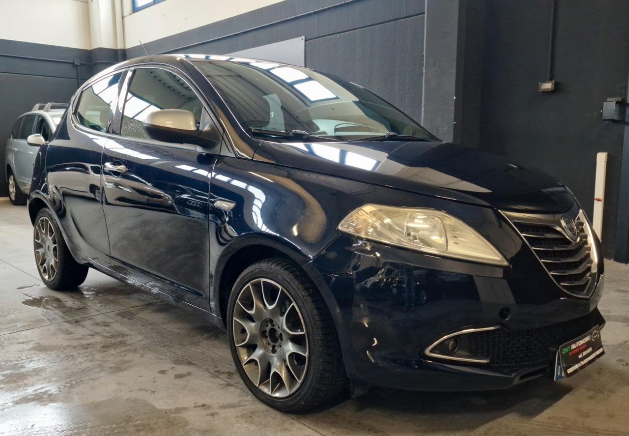 Lancia Ypsilon 0.9 TwinAir 85 CV 5 porte S&S Platinum