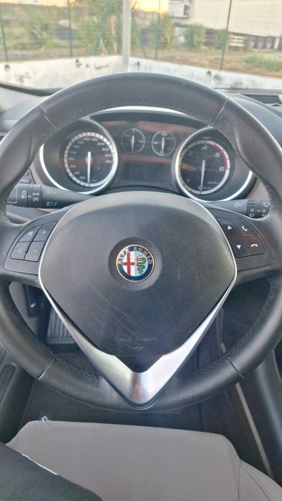 Alfa Romeo Giulietta 1.6 JTDm-2 105 CV Exclusive