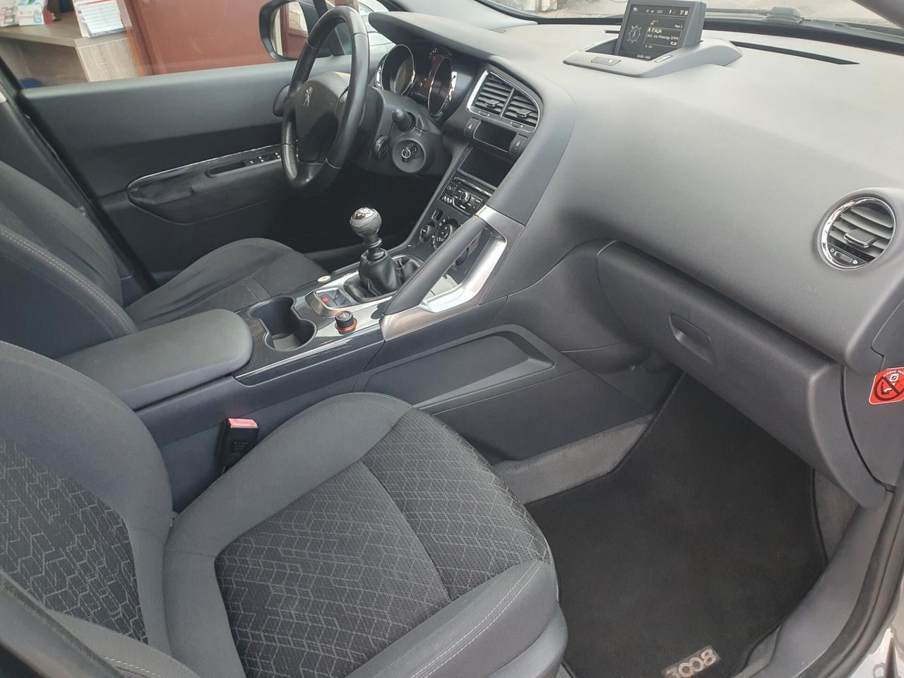 Peugeot 3008 1.6 HDi 115CV Business