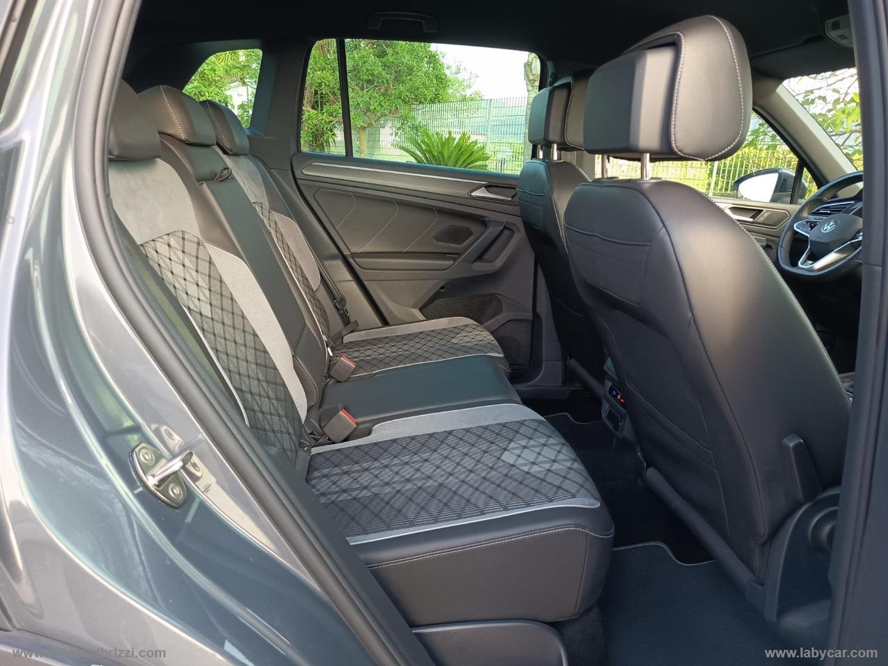 VOLKSWAGEN Tiguan 2.0 TDI 150CV SCR DSG R-Line
