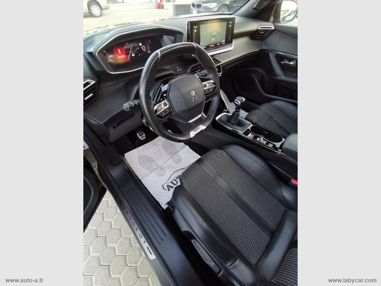 PEUGEOT 2008 BlueHDi 110 S&S GT