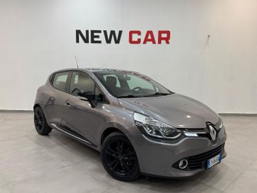 Renault Clio 1.2 73 CV COSTUME NATIONAL