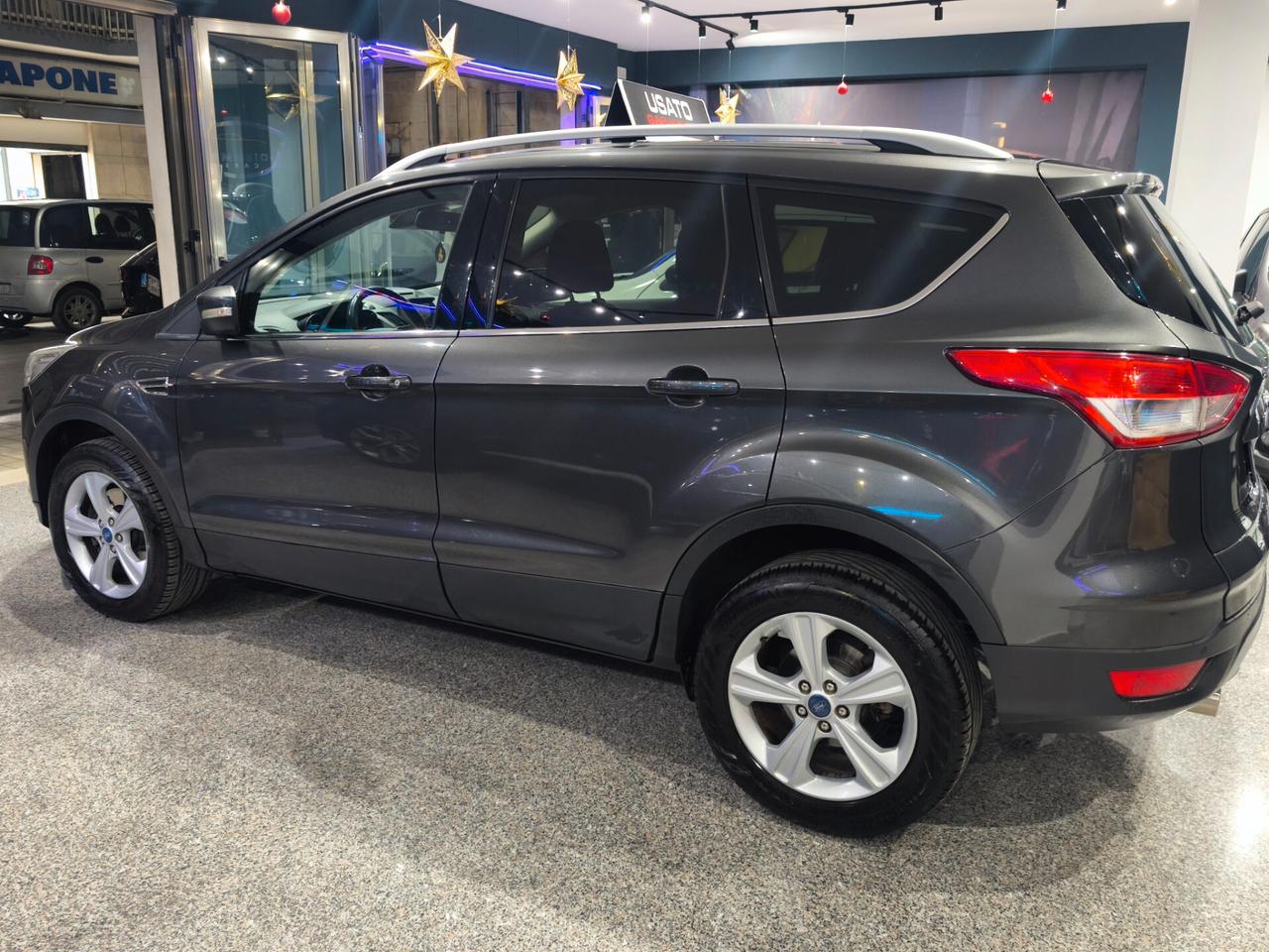 Ford Kuga 2.0 TDCI 120 CV S&S 2WD Titanium