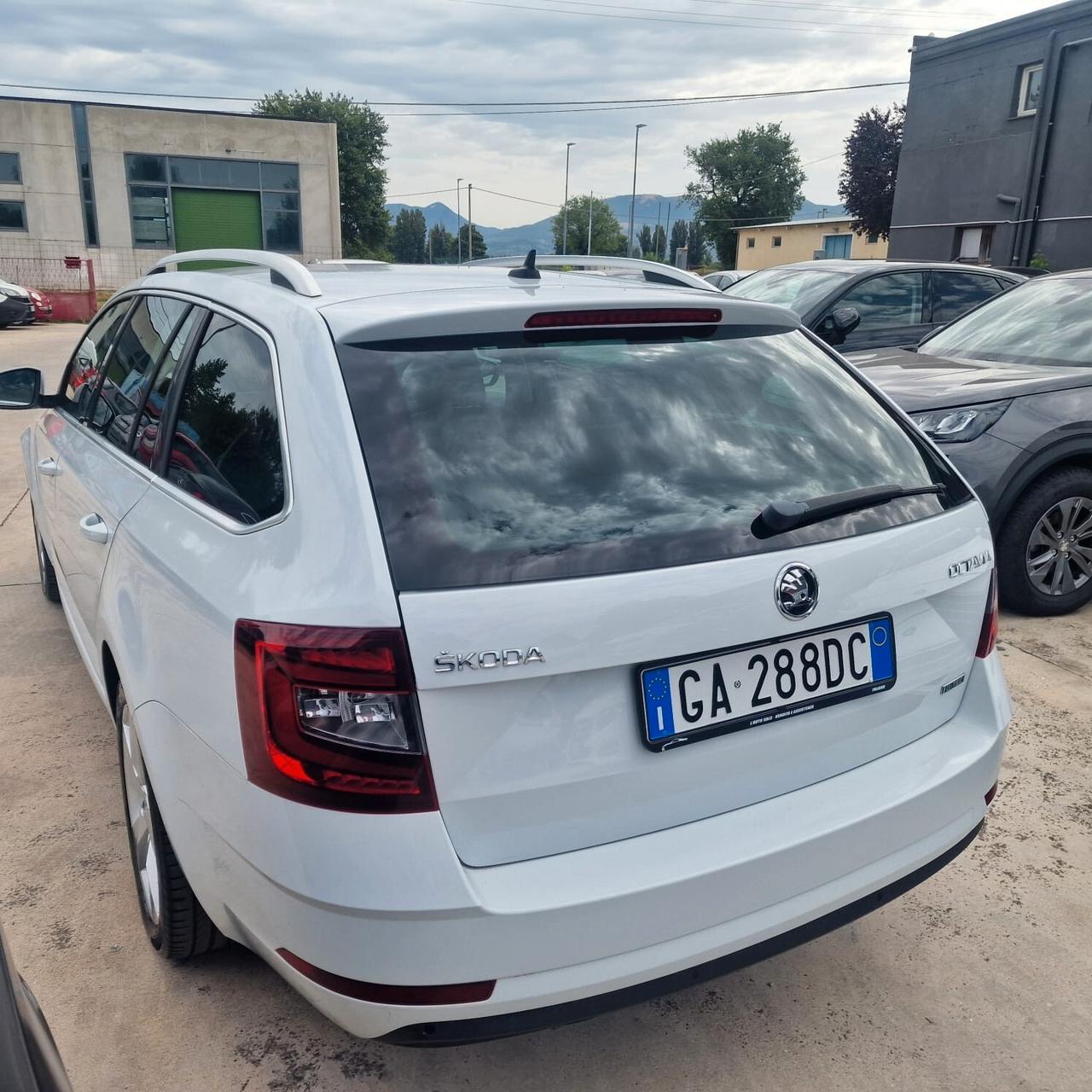Skoda Octavia 1.5 DSG Wagon Ambition G-Tec GANCIO TRAINO UNICO PROPRIETARIO