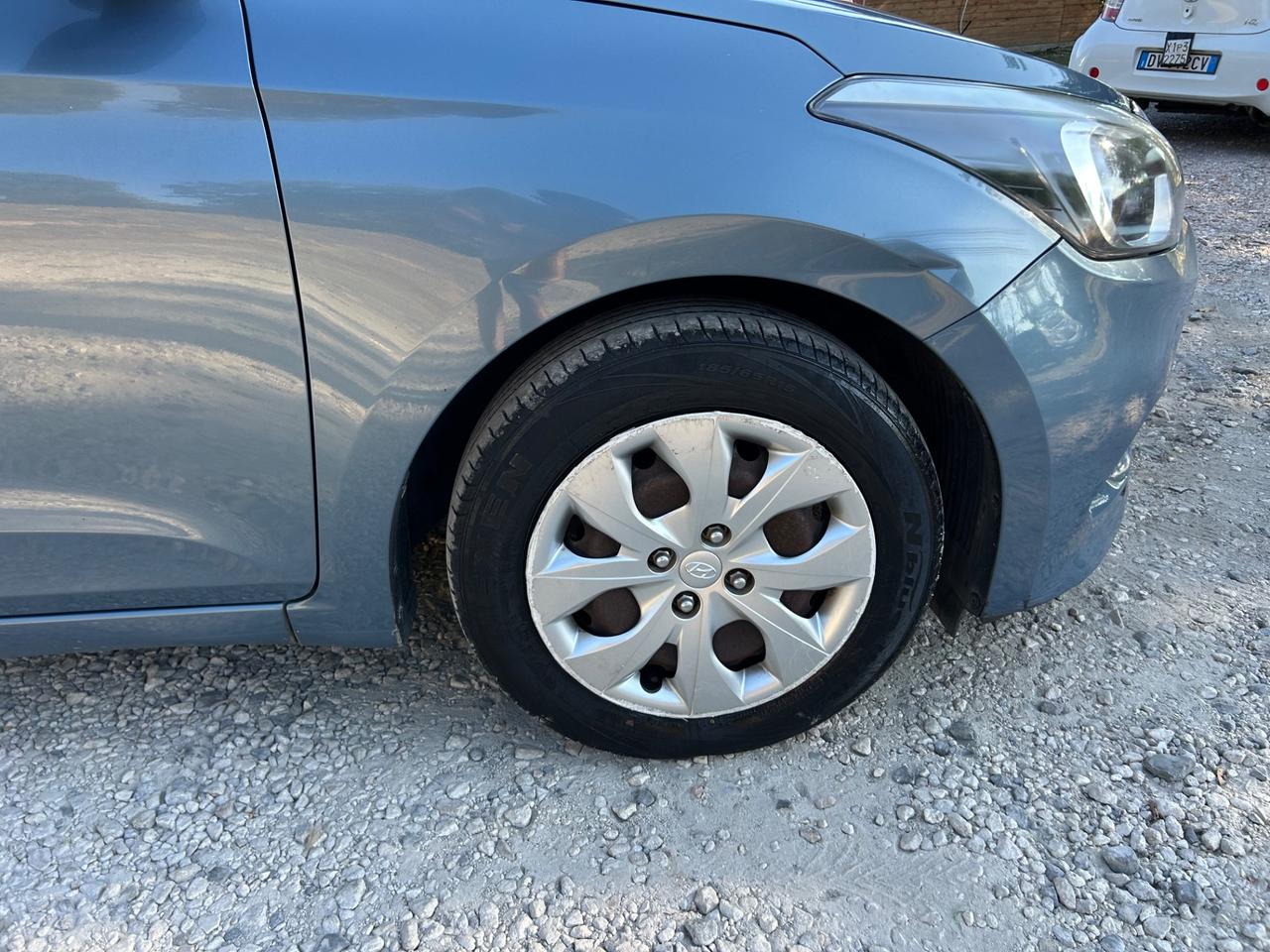 Hyundai i20 1.2 84 CV 5 porte Comfort neopatentati permute