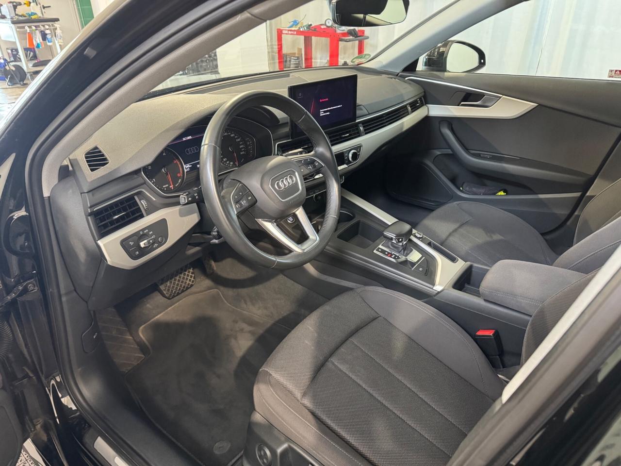 Audi A4 35 TDI/163 CV S tronic Business Advanced