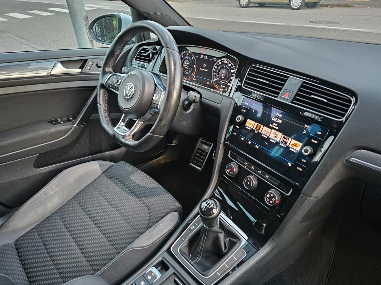 Volkswagen Golf 7.5 1.6 TDI 115cv R-Line*Bi-Xeno*Cockpit*Euro6*
