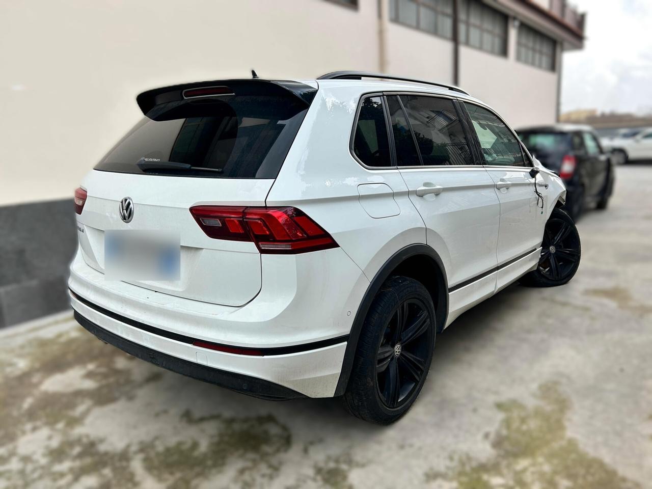 VW Tiguan 1.6 TDI 115CV R-Line - 2019 Incidentata