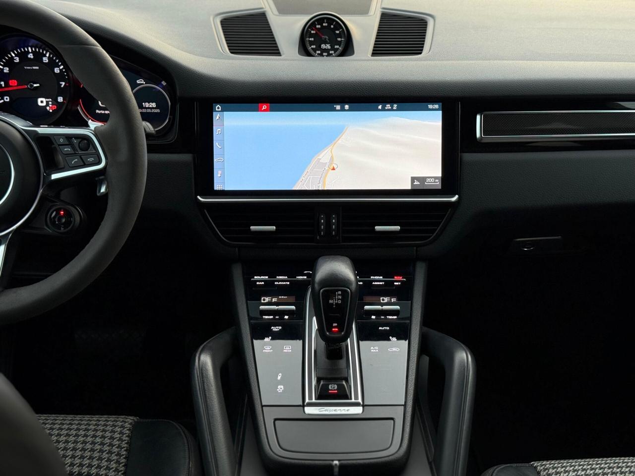 Porsche Cayenne Coupé Allestimento GTS