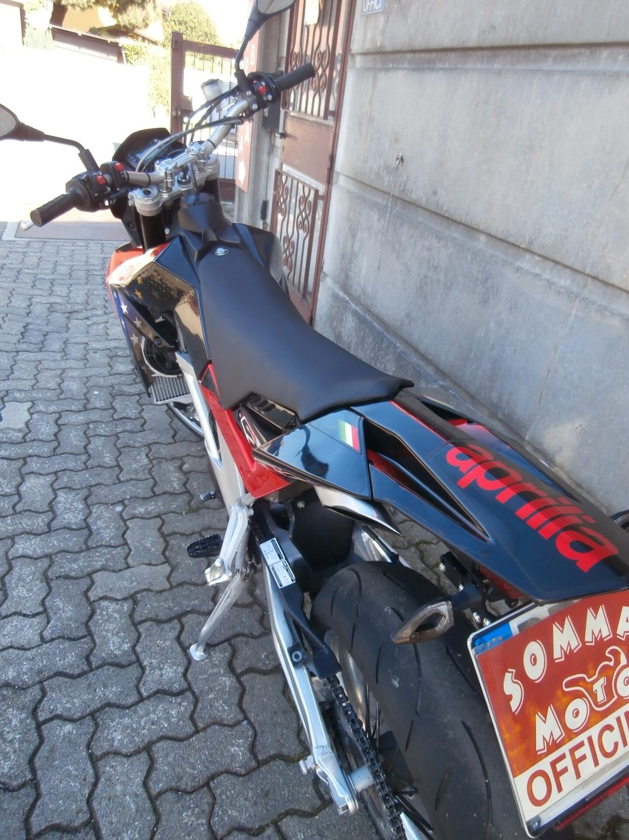 Aprilia SXV 450 (2007 - 14) passaggio incluso.