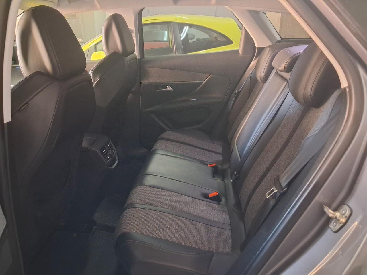 Peugeot 3008 1.6 HDi 120 S&S Allure 2018