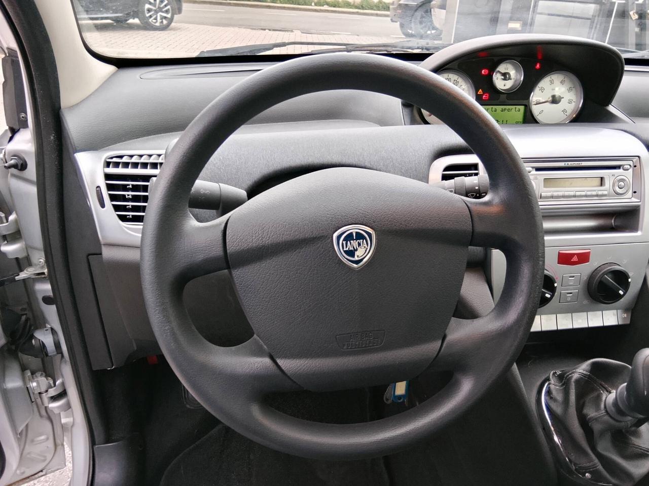 Lancia Ypsilon 1.2 Argento