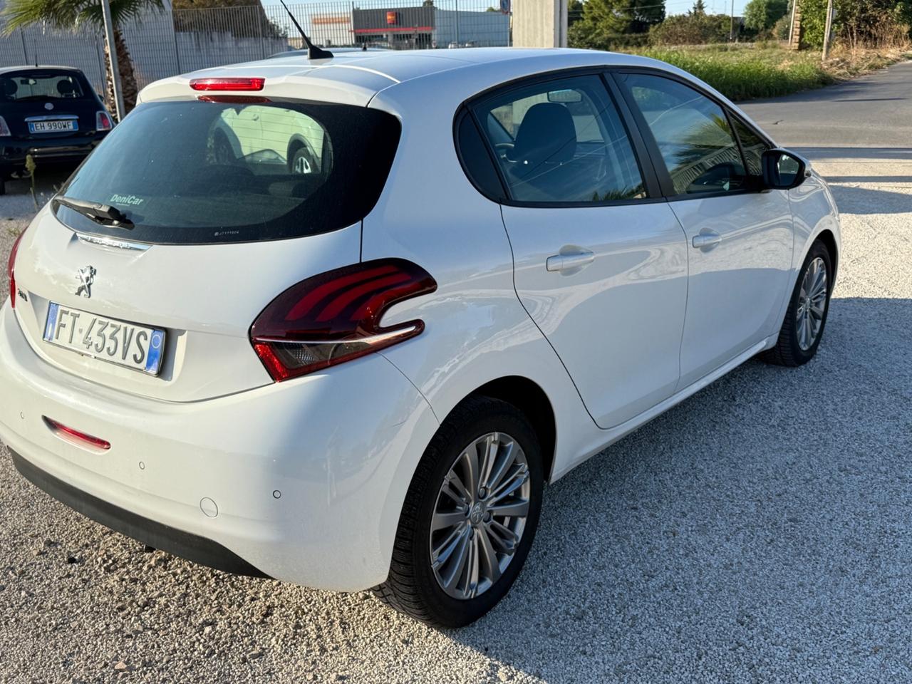 Peugeot 208 BlueHDi 100 S&S 5 porte Allure