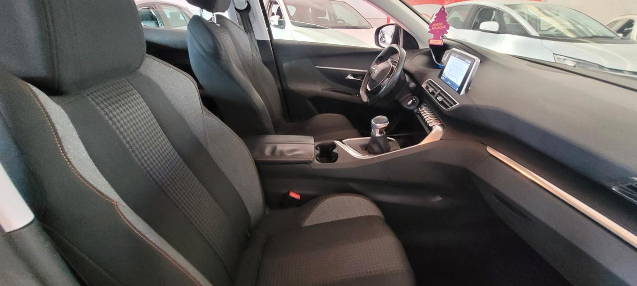 Peugeot 3008 BlueHDi 130 S&S Business