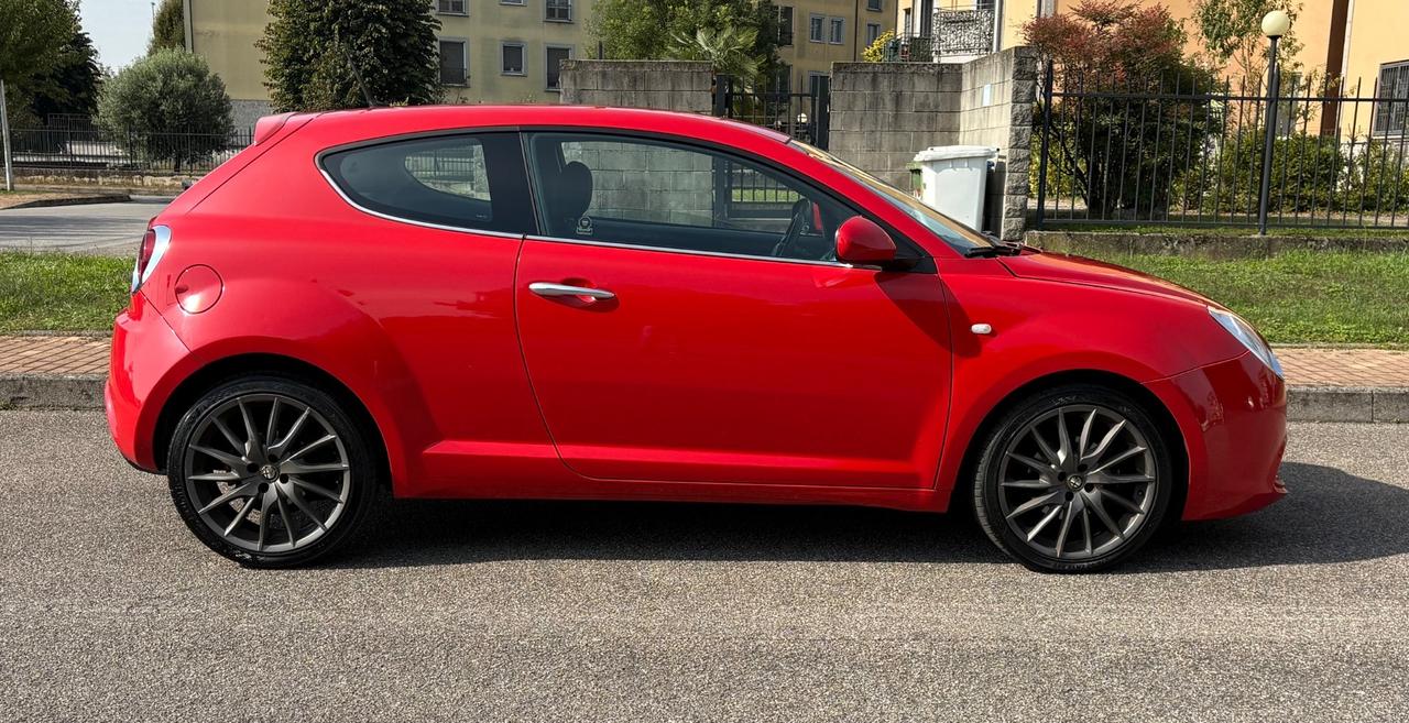 Alfa Romeo MiTo 1.6 JTDm 16V Distinctive Sport Pack