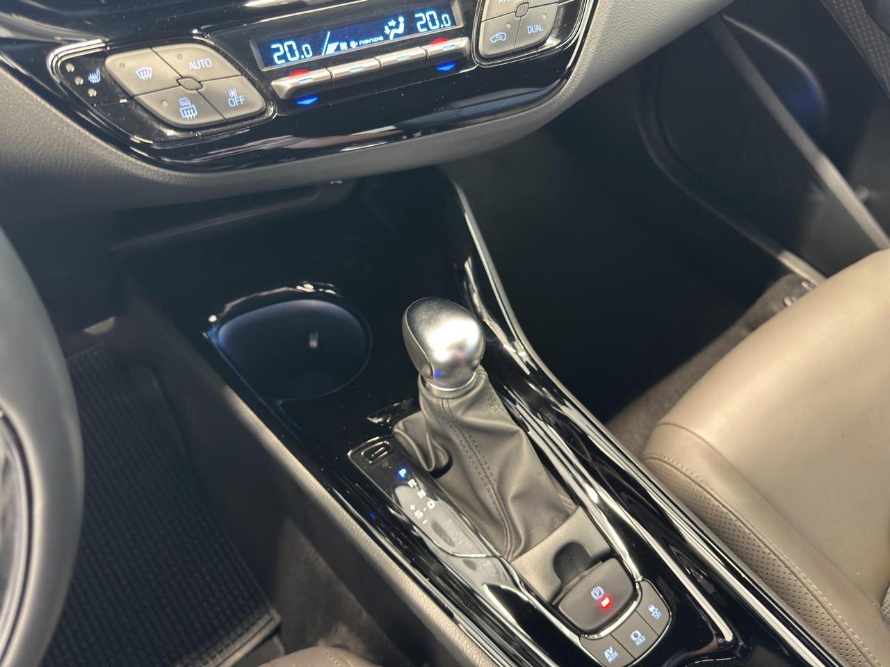 Toyota C-HR 2.0h Lounge e-cvt