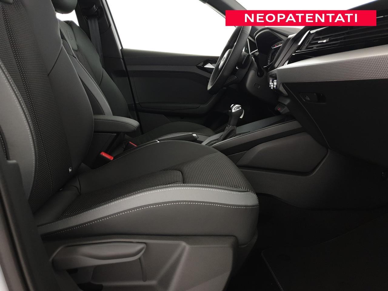 Allstreet 30TFSI 116CV S tronic Identity Contrast