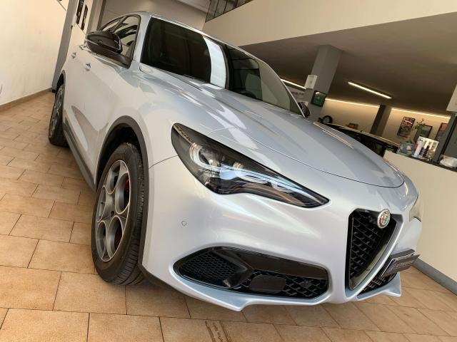 Alfa Romeo Stelvio Stelvio 2023 2.0 t Sprint Q4 280cv auto