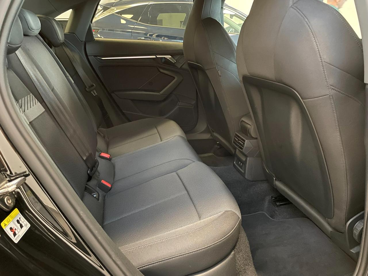 Audi A3 Sedan 2.0 TDI 150cv S tronic S line edition
