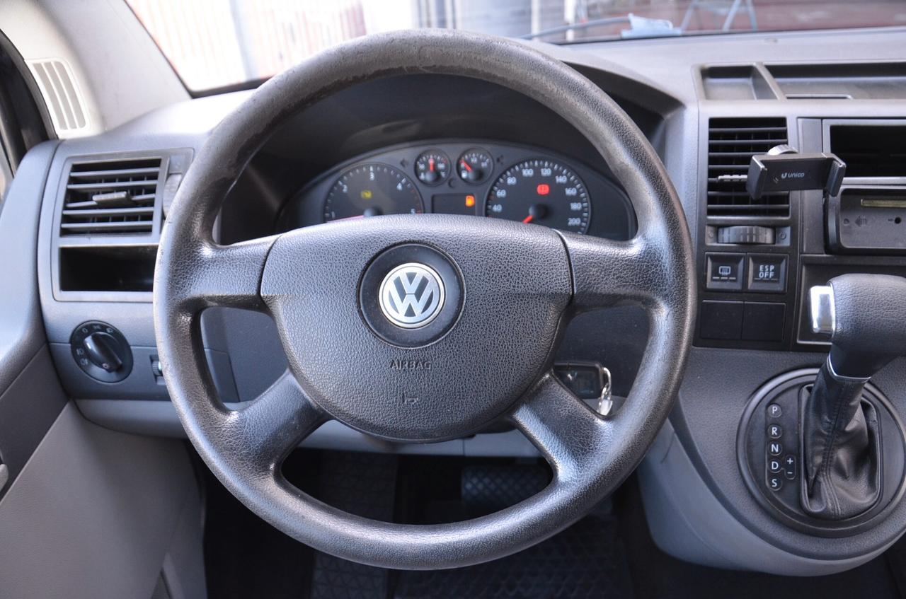 Volkswagen Transporter 2.5 TDI/130CV CARAVELLE AUTOMATICO 9 POSTI
