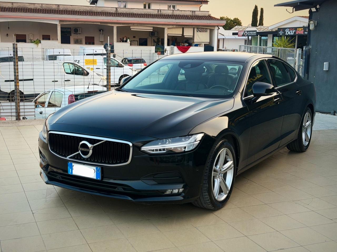 Volvo S90 D4 Geartronic R-design Garanzia 12 Mesi