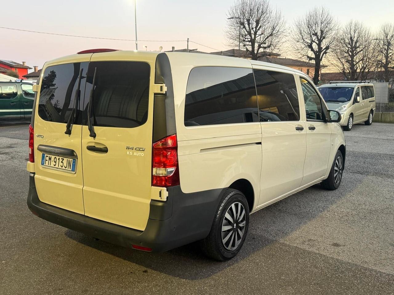 Mercedes Benz vito114CDI AUTOMATICO 5 POSTI AUTOCARRO lungo