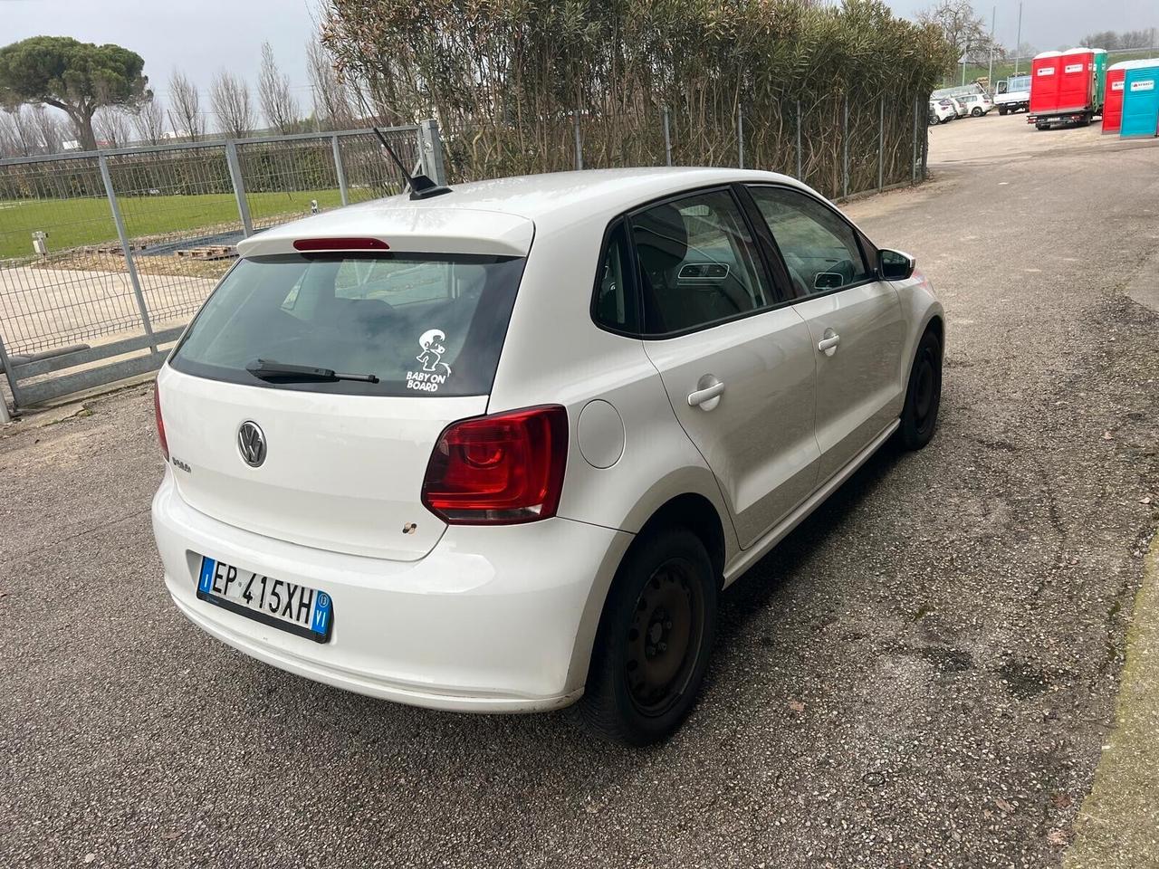 Volkswagen Polo 1.2 70 CV . Comfortline-2013-NEOP.