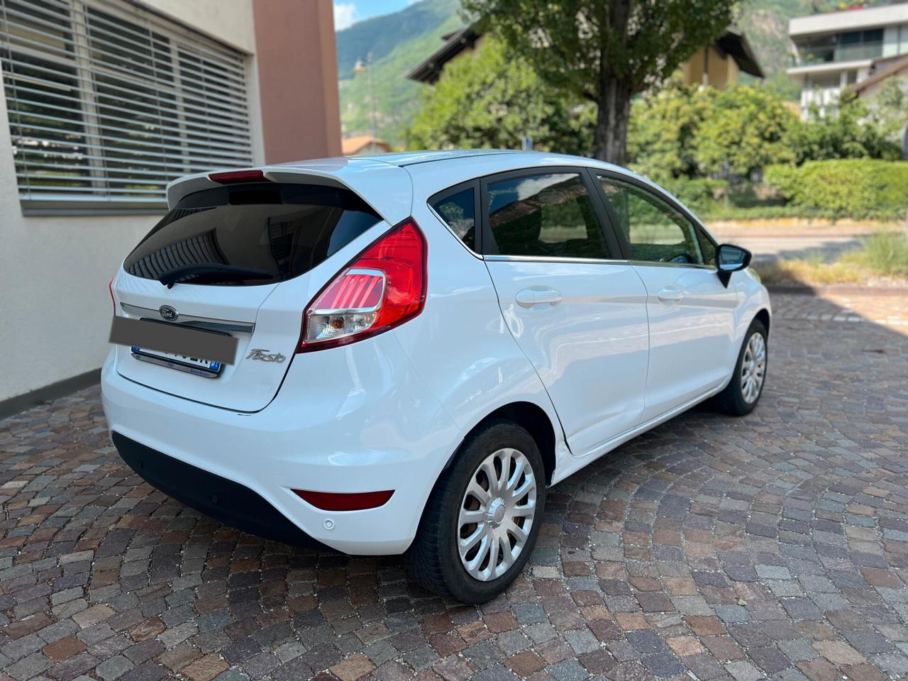 Ford Fiesta 1.2 82CV 5 porte Black & White Edition