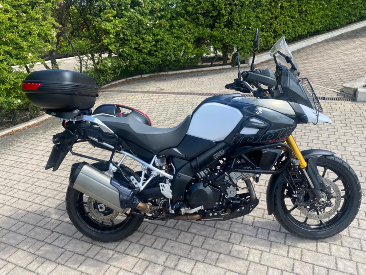 SUZUKI V-STROM DL 1000 unico propietario