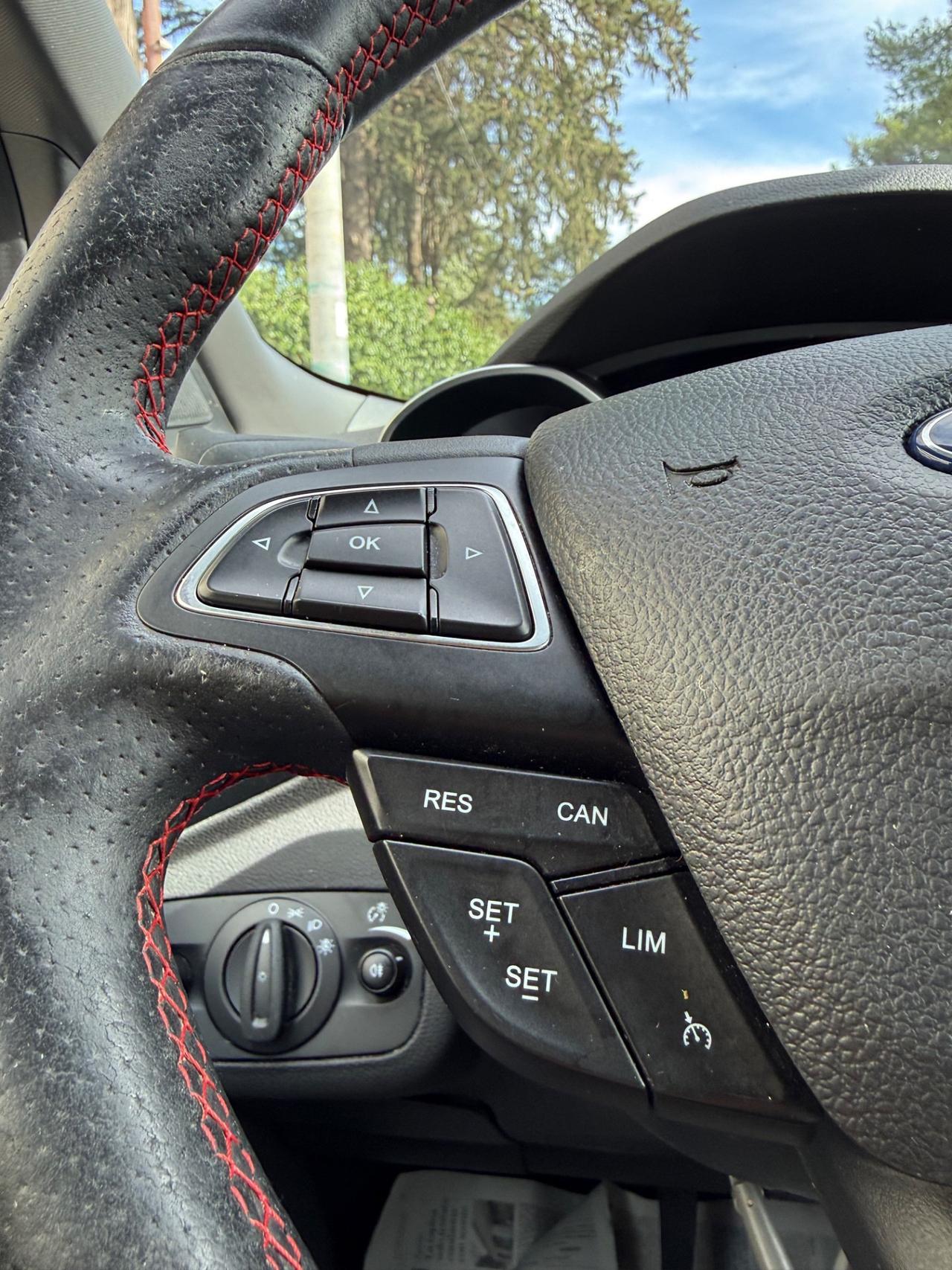 Ford Kuga 1.5 TDCI 120 CV S&S 2WD ST-Line 2019