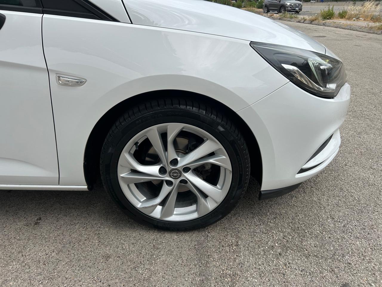 Opel Astra 1.6 CDTi 95 cavalli 2016 bixeno