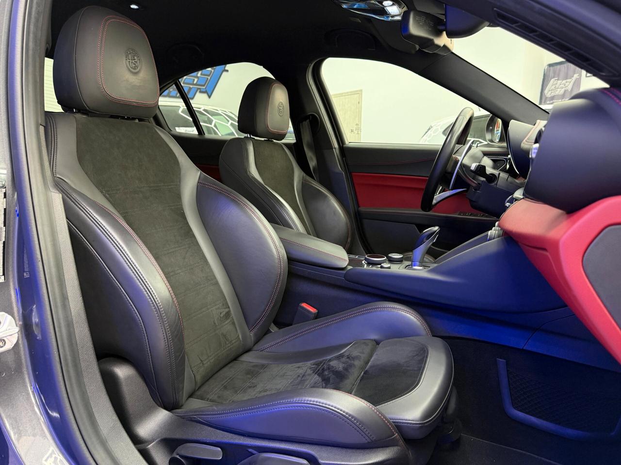 Alfa Romeo Giulia 2.9 V6 Bi-Turbo AT8 Quadrifoglio