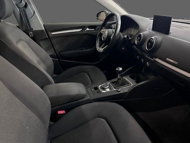 AUDI A3 SPB 1.6 TDI 116 CV Business
