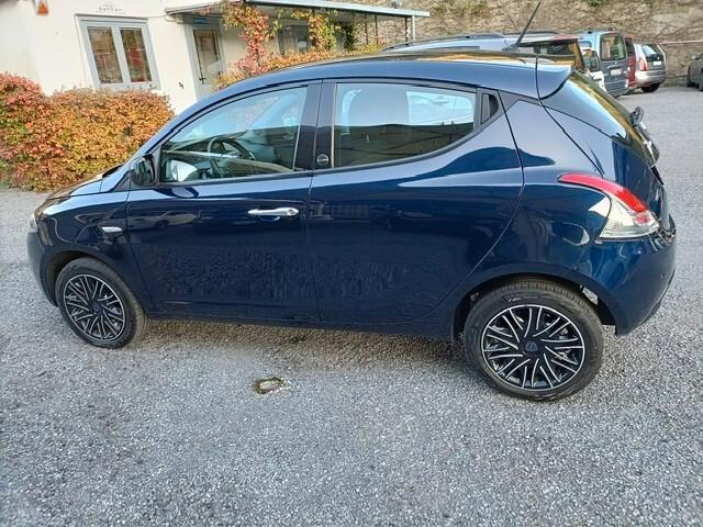 Lancia Ypsilon 1.0 FireFly 5 porte S&S Hybrid Ecochic Gold