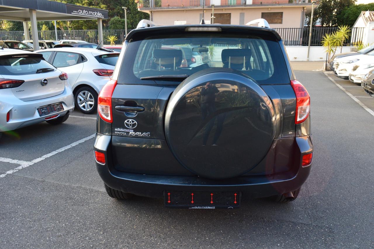 Toyota RAV 4 RAV4 2.2 D-4D 177 CV Luxury