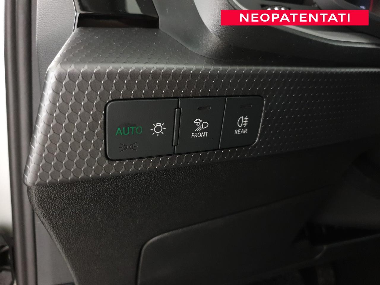 Allstreet 30TFSI 116CV S tronic Identity Contrast