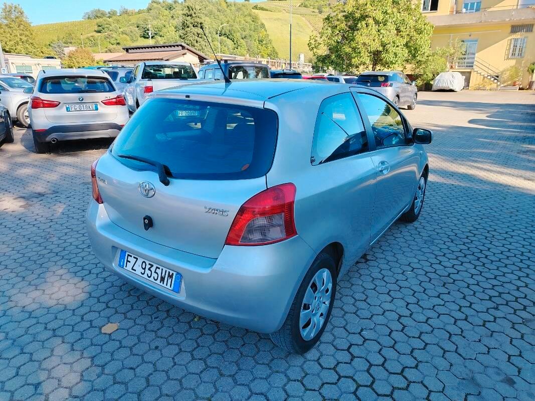 Toyota Yaris 3 Porte 1.0 Sol 3p
