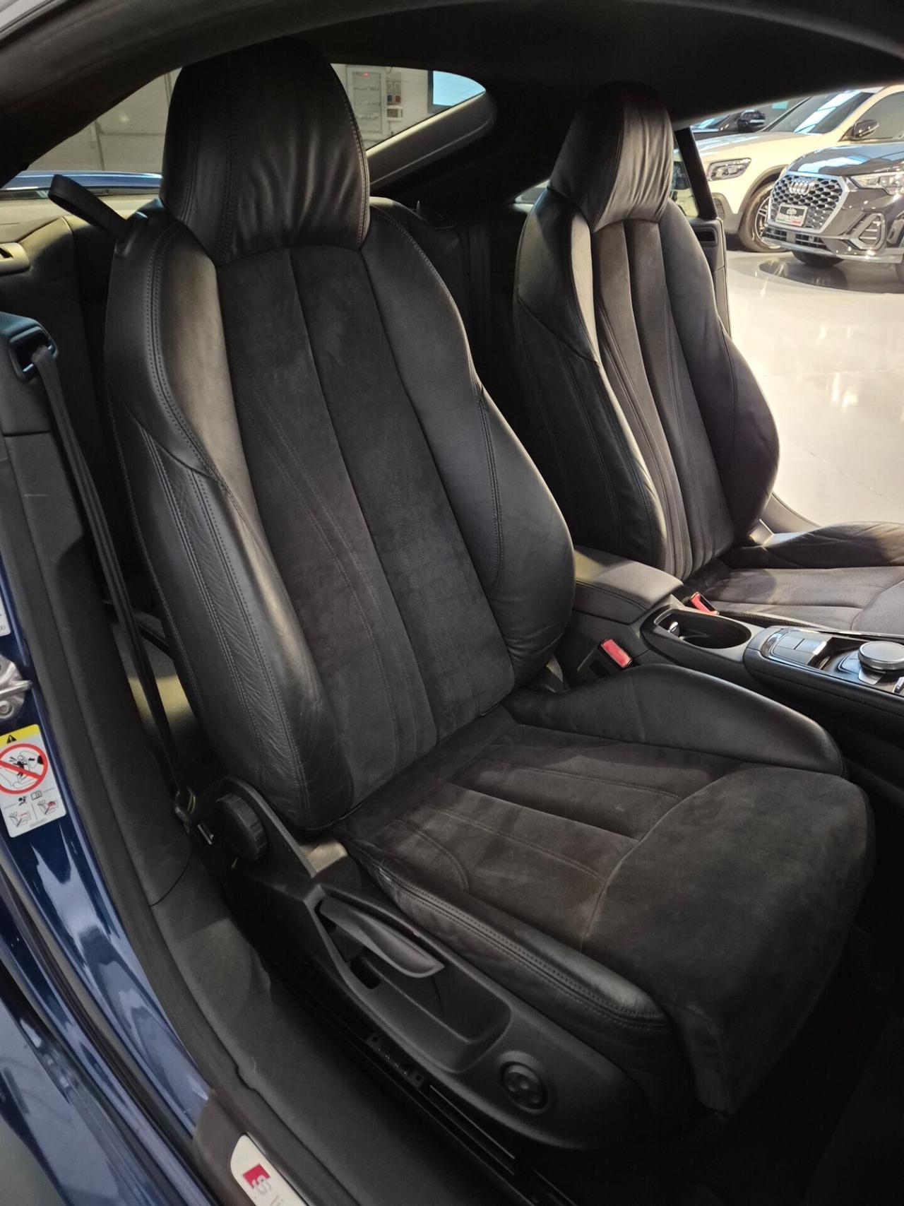 Audi TT S-line TFSI S-tronic 1.8cc 179cv Automatica