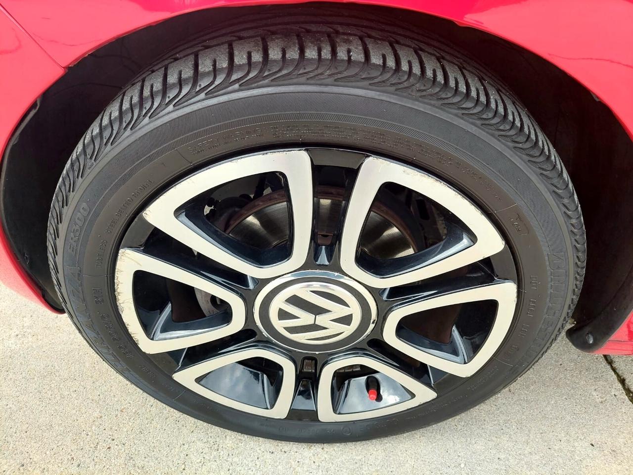 VOLKSWAGEN up! 1.0 75cv 3p. High up! ASG - 2014