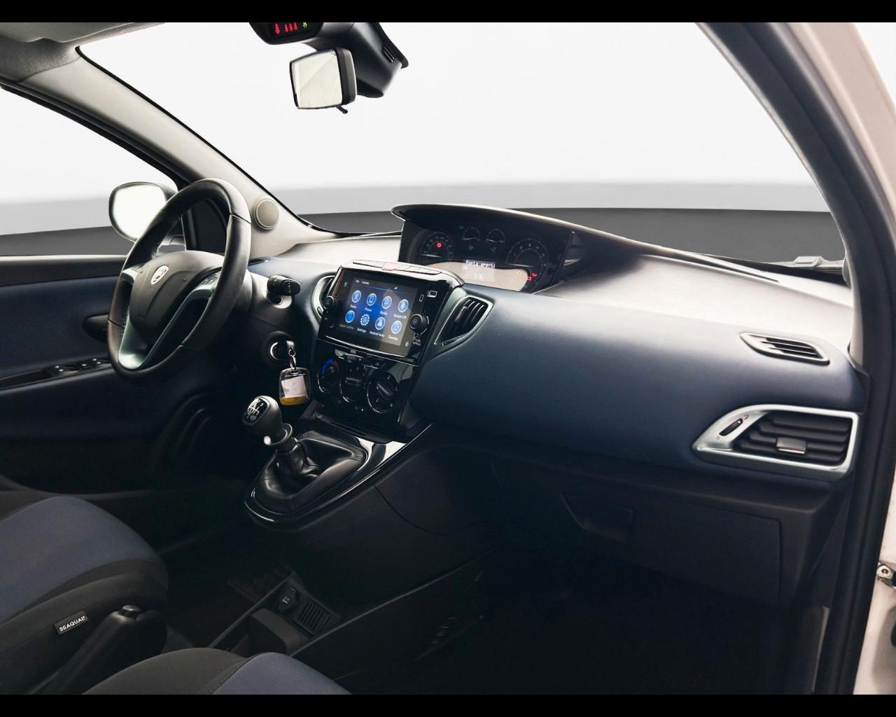 LANCIA Ypsilon III 2021 - Ypsilon 1.0 firefly hybrid Platino s&s 70cv