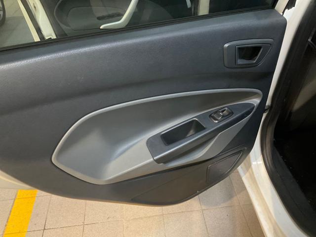 FORD Fiesta 1.4 TDCi 70CV 5 porte Titanium