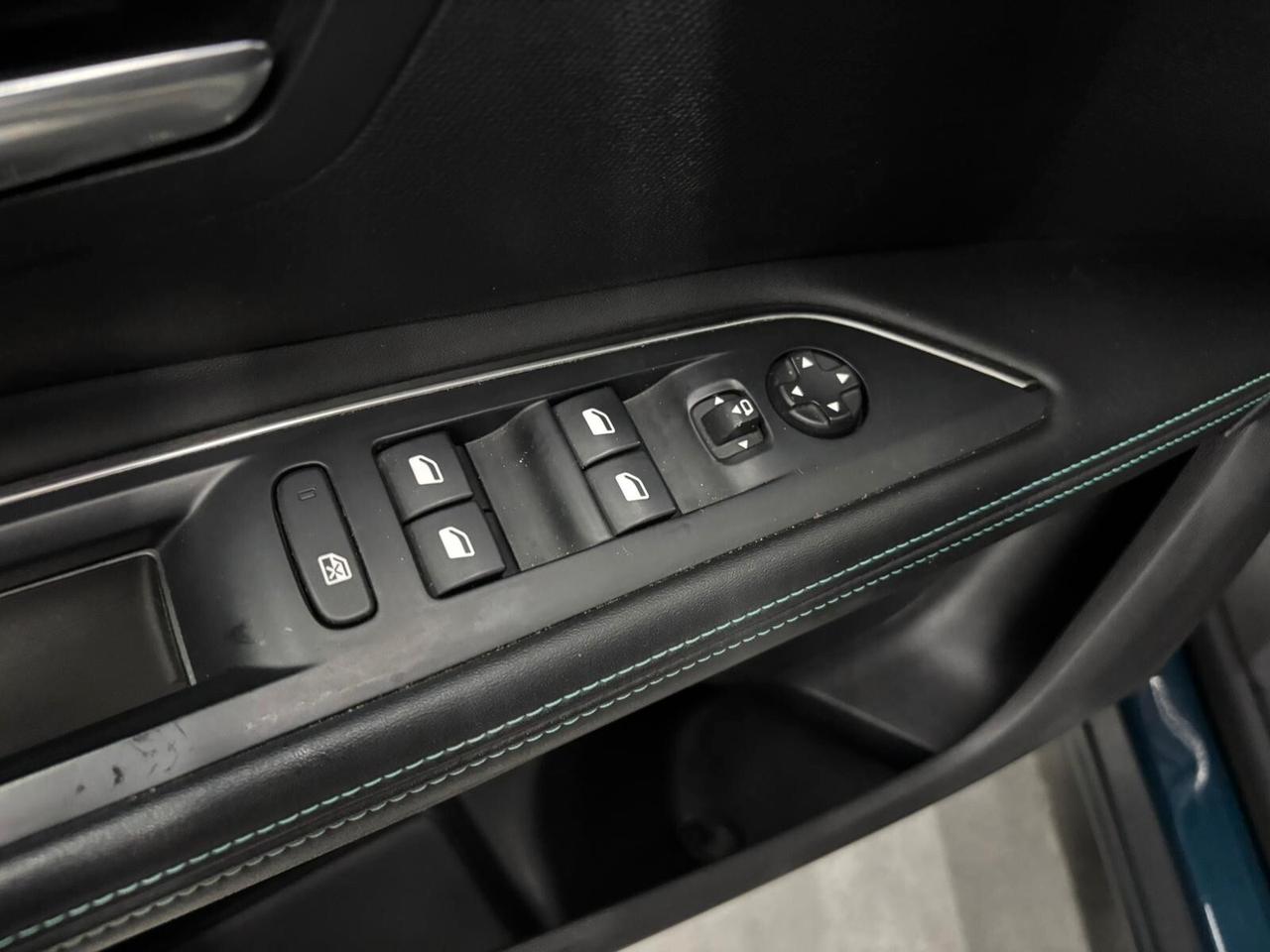 Peugeot 5008 BlueHDi 130 S&S EAT8 Allure Pack 7 posti