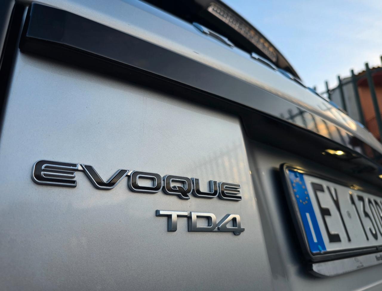 RANGE ROVER EVOQUE 2.2TD4 2016 IMMACOLATA